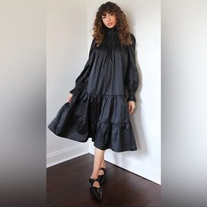 Black midi ruffled dress